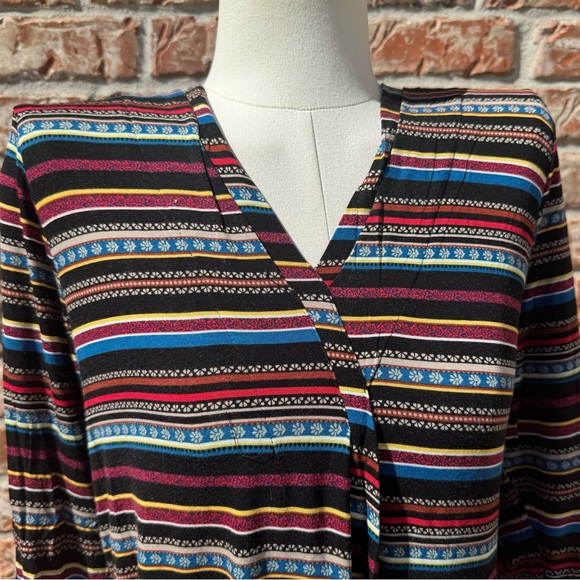Dana Buchman multicolored striped long sleeve v-neck top / M/Excellent condition - Picture 3 of 15